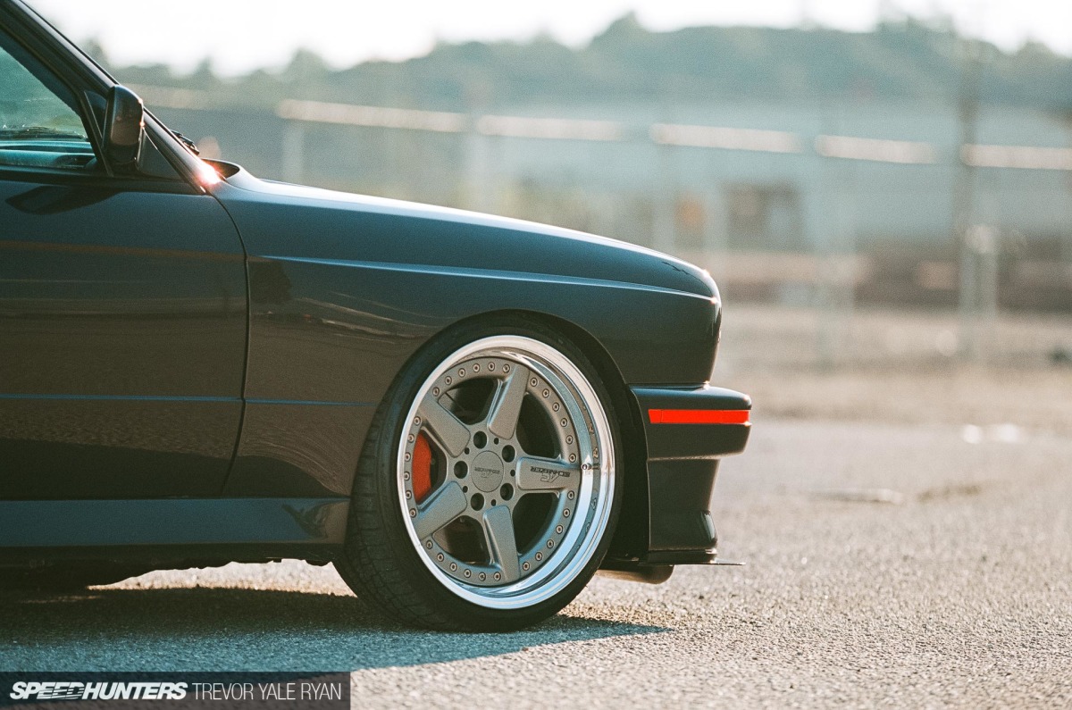 2018-Speedhunters_BMW-E30-M3-Watsonville_Trevor-Ryan-003_74560013