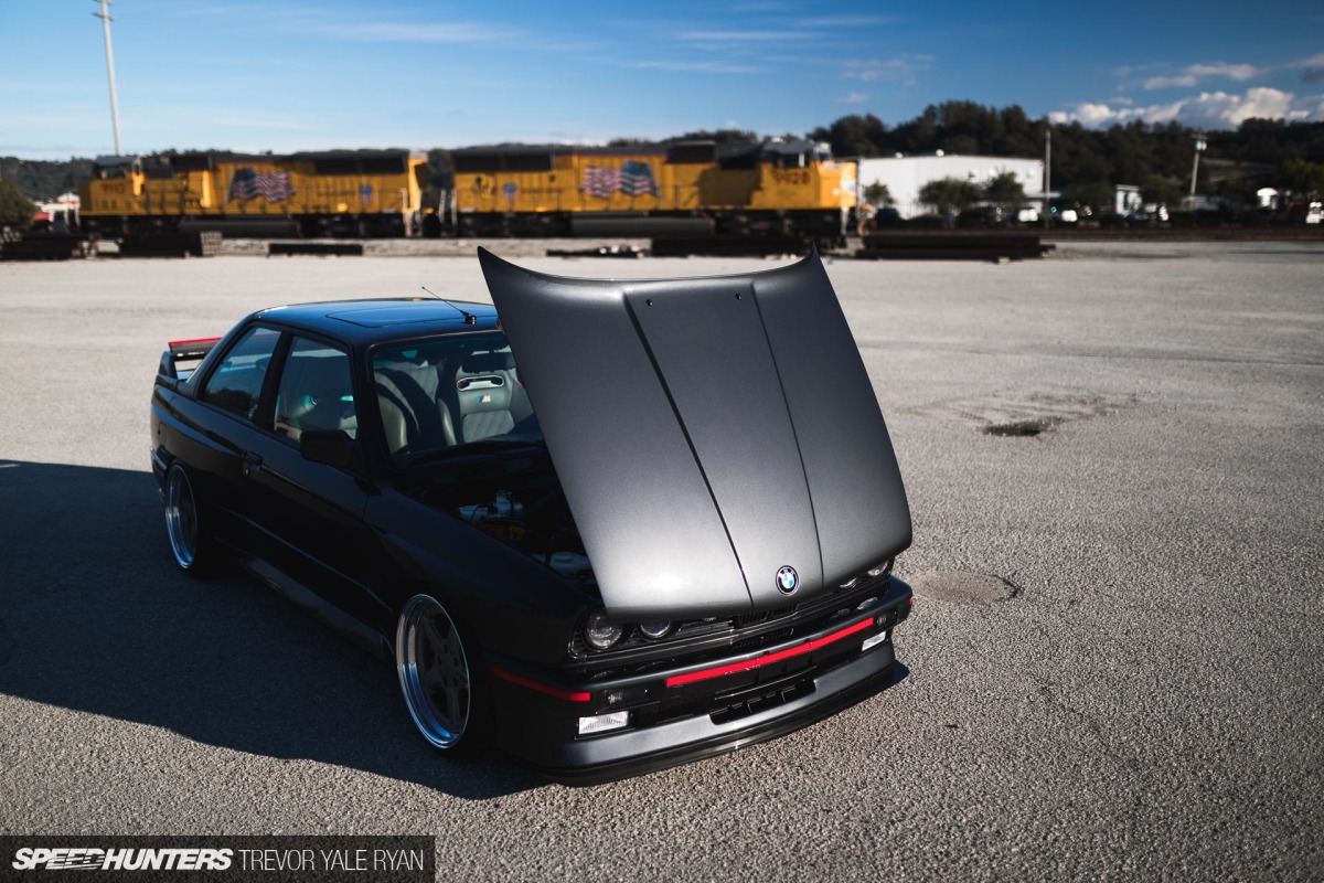 2018-Speedhunters_BMW-E30-M3-Watsonville_Trevor-Ryan-035_0192