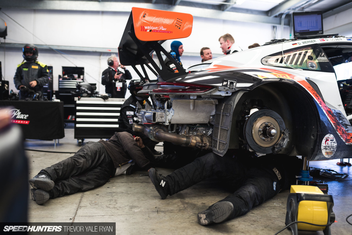2019-California-8-Hour-Pit-Stops_Trevor-Ryan-Speedhunters_017_8403