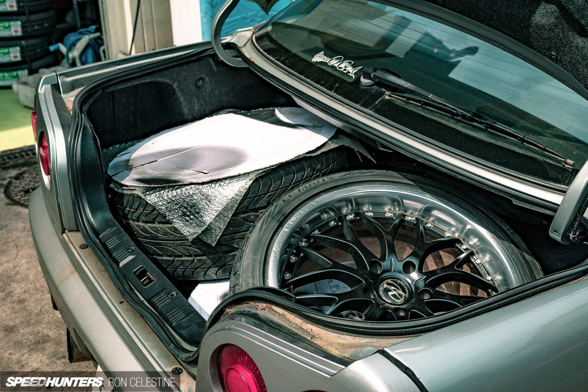 Speedhunters_ProjectRough_ER34_WheelsRebuild_37