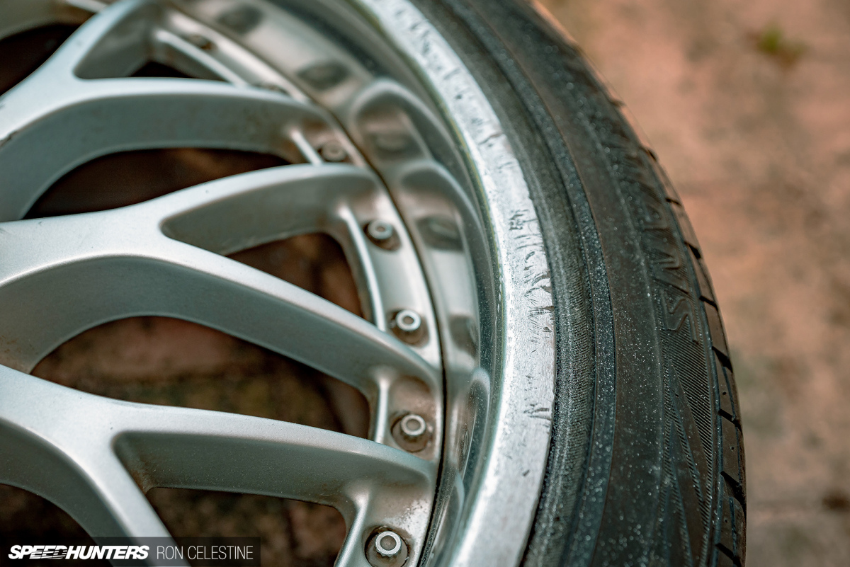 Speedhunters_ProjectRough_ER34_WheelsRebuild_9
