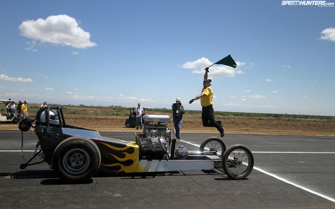 Desktops>>dragging At Eagle Field