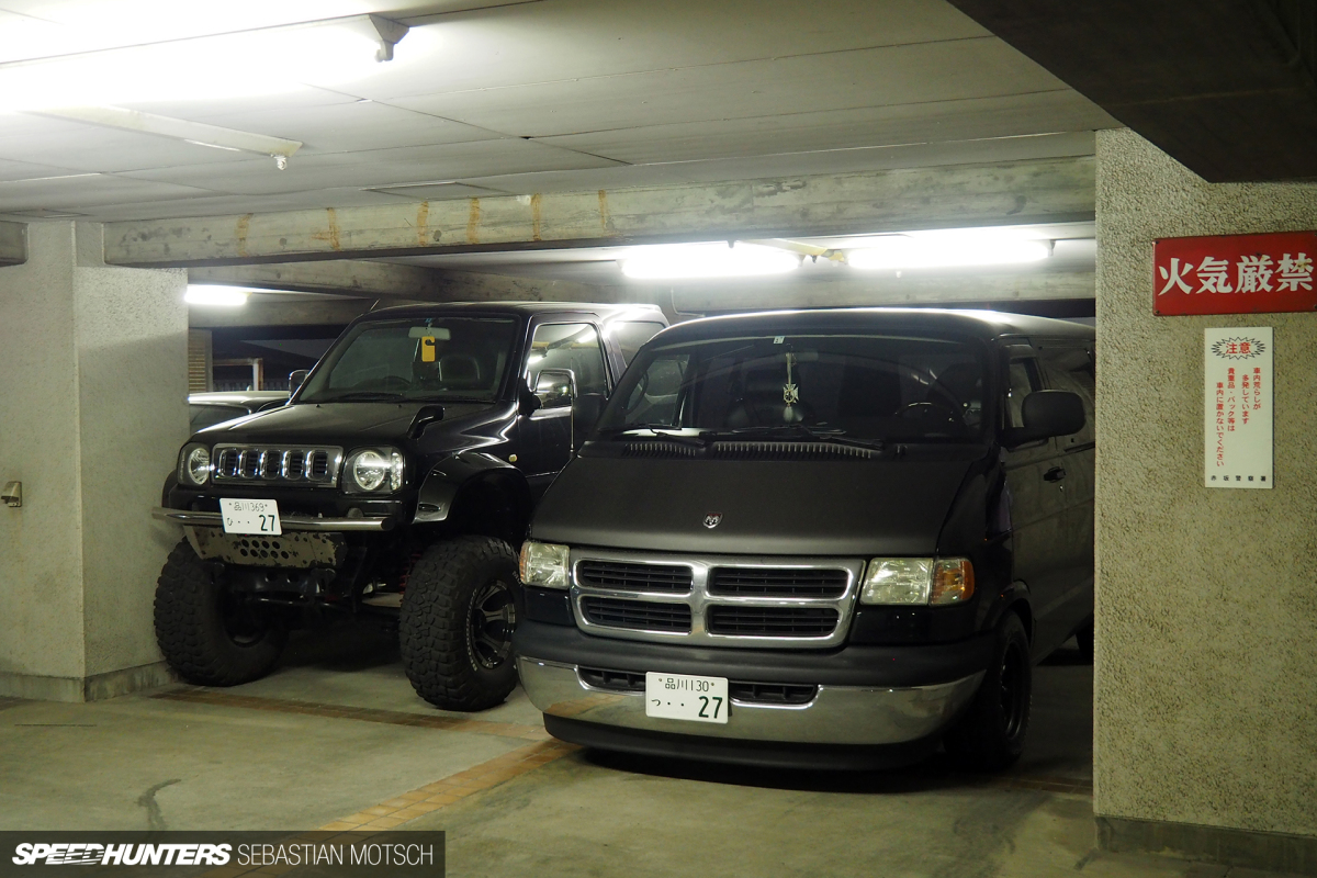 Suzuki Jimny Dodge Van in Tokyo Japan by Sebastian Motsch