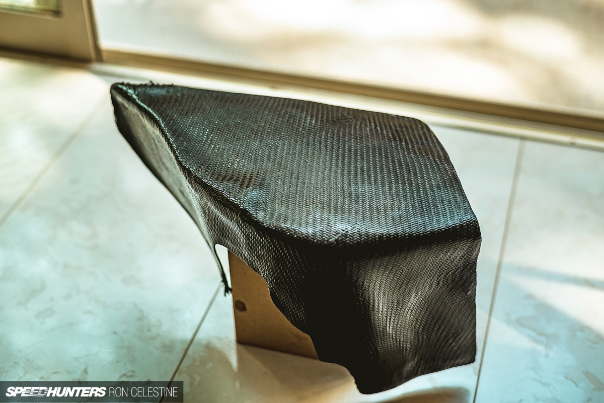 Speedhunters_RonCelestine_ER34_Nissan_Skyline_ProjectRough_CarbonBox_28