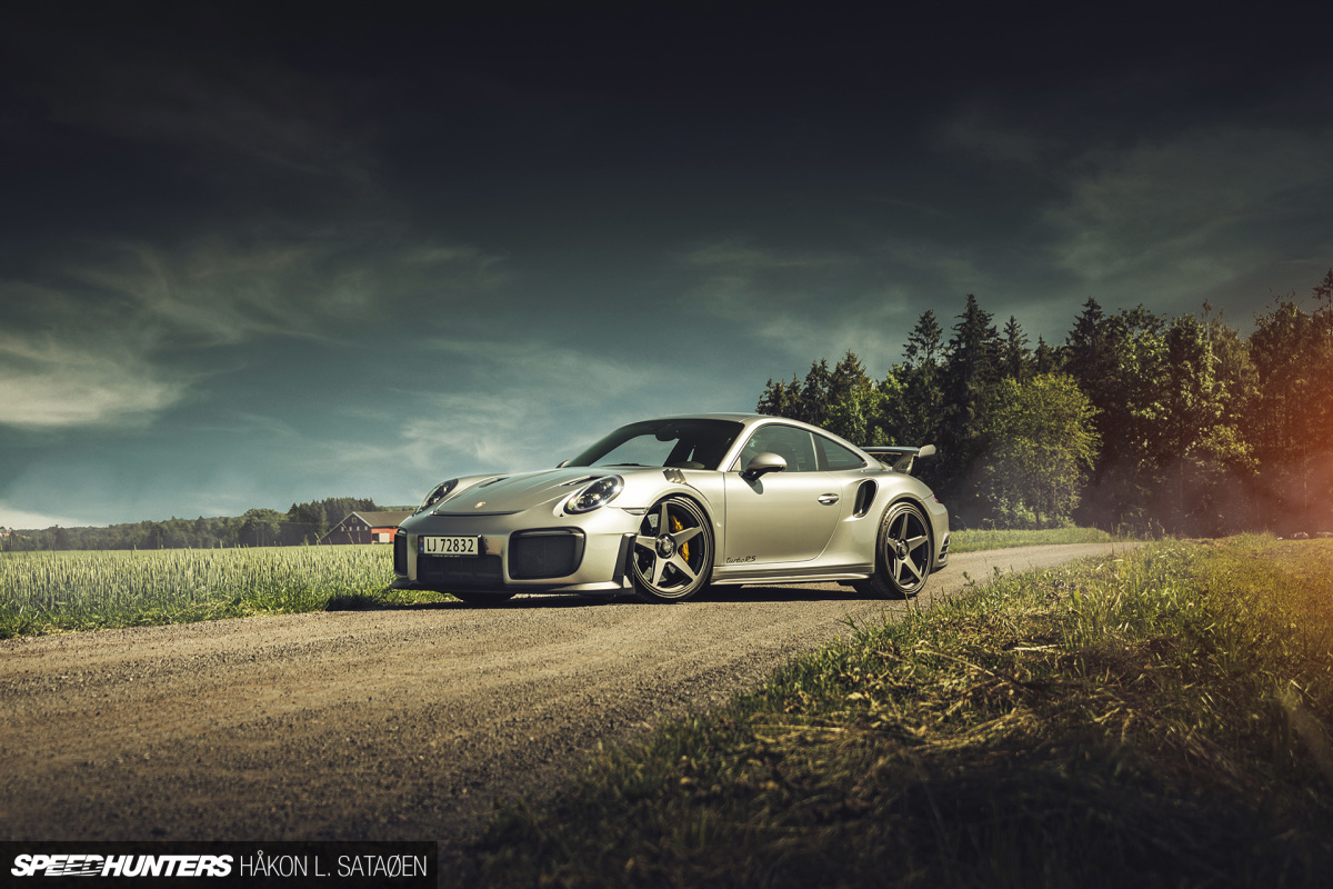 Speedhunters_Porsche_911_Turbo_RS_1