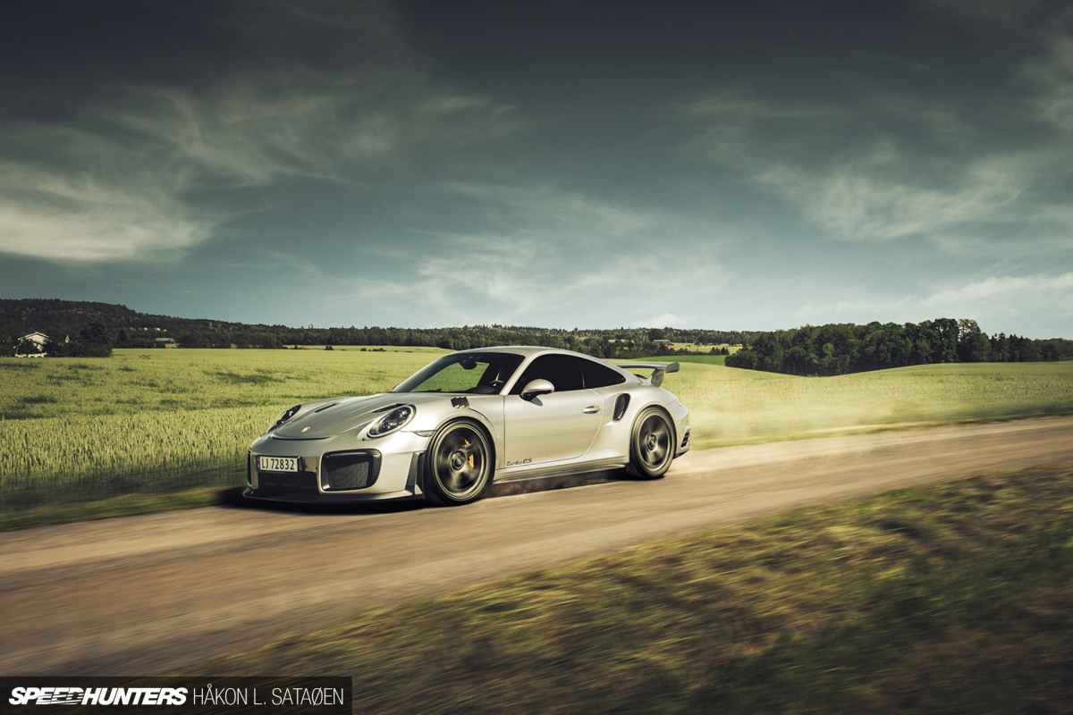 Speedhunters_Porsche_911_Turbo_RS_2