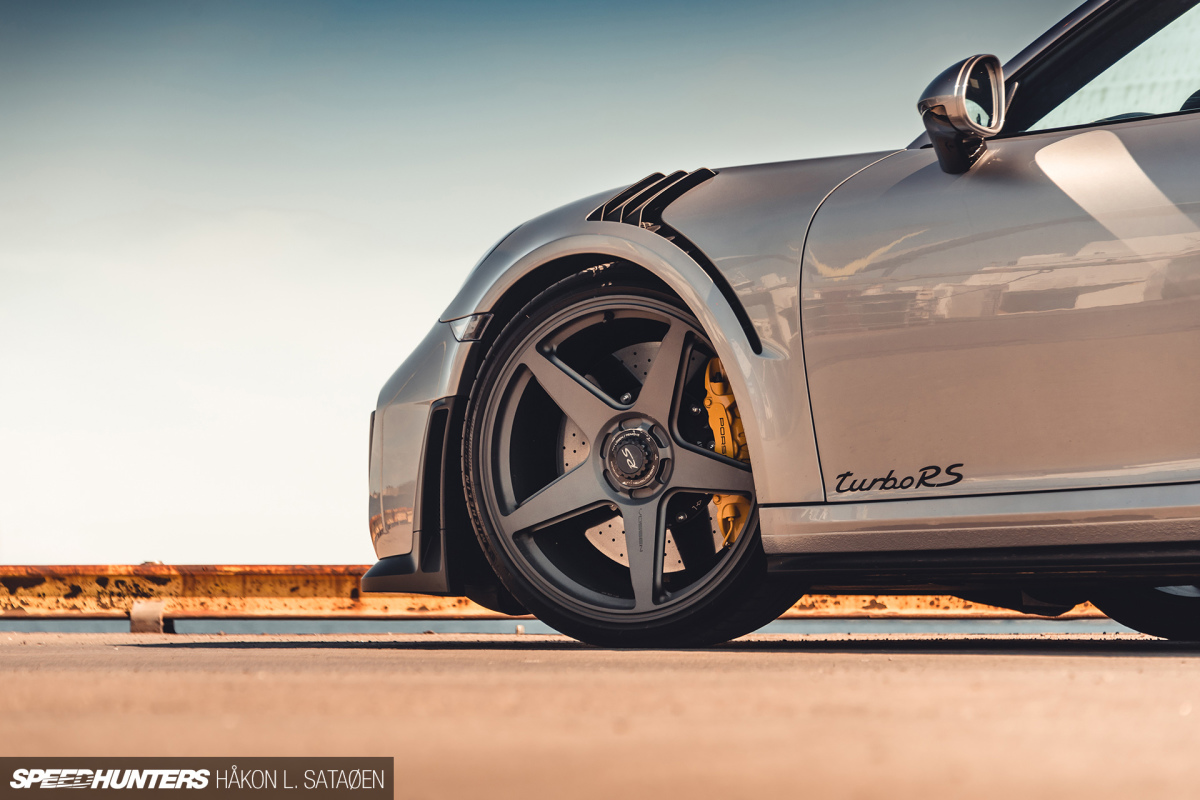 Speedhunters_Porsche_911_Turbo_RS_6