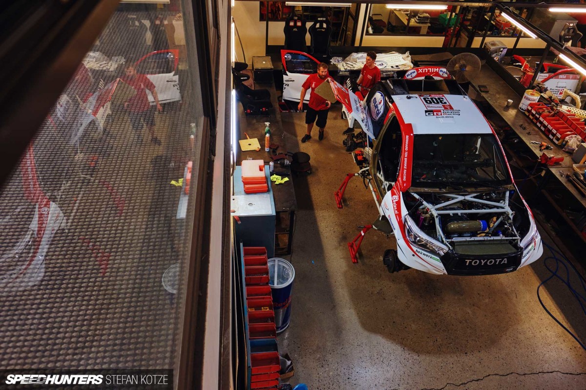 hallspeed-toyota-dakar-stefan-kotze-speedhunters- 101