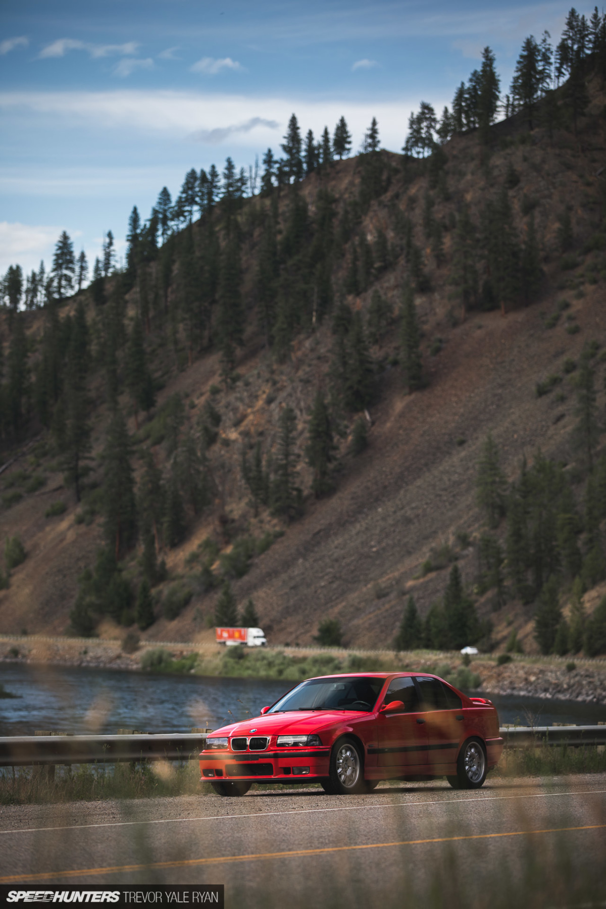 2019-Project-345-BMW-E36-M3-3-Series-Sedan_Trevor-Ryan-Speedhunters_041_0073