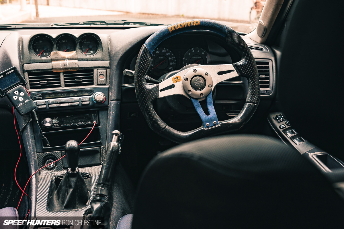 Speedhunters_Ron_Celestine_ProjectRough_ER34_Skyline_SteeringWheelAdapter_3