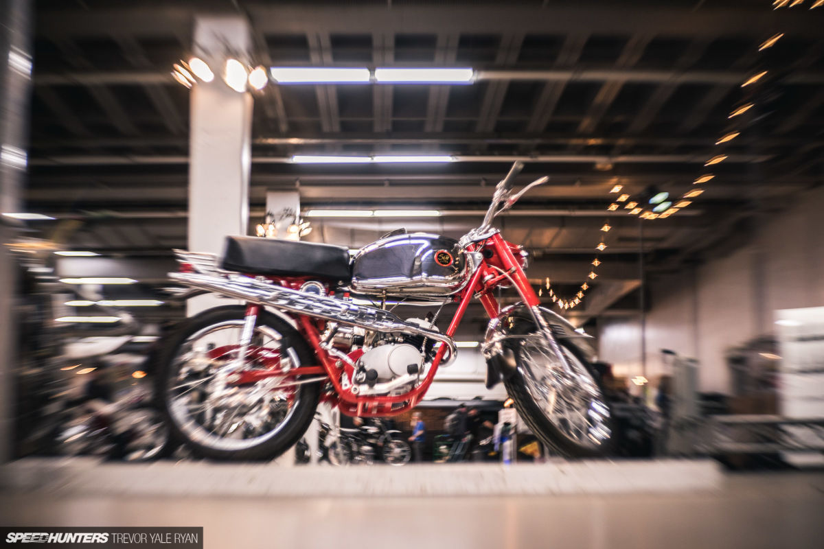 2019-1Moto-Show-Lomography-Petzval-Bokeh-Lens_Trevor-Ryan-Speedhunters_003_8365