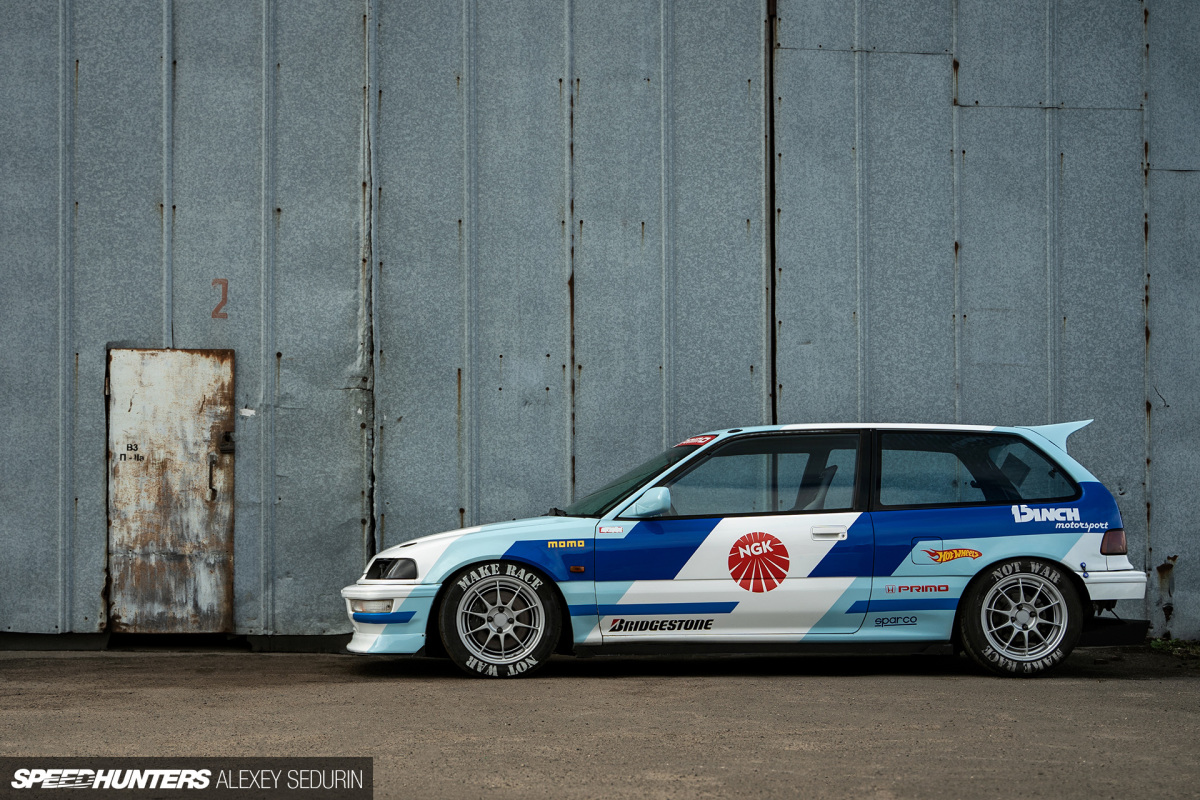 A Kanjo-Inspired Civic In Russia