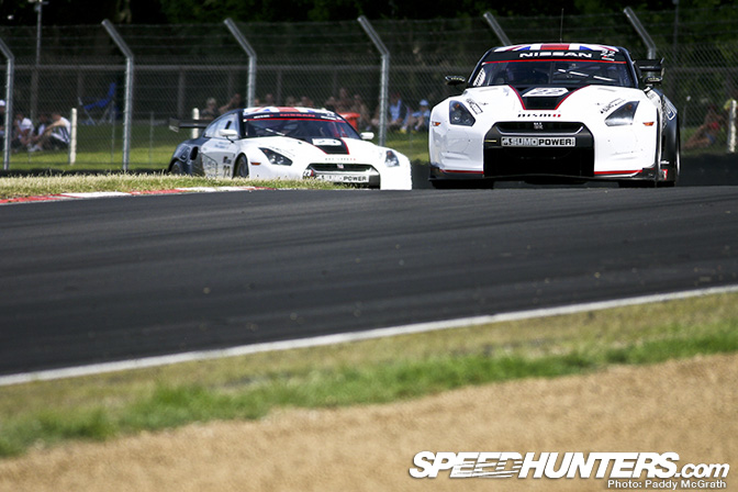 Desktops>> Sumopower Gt Team At Brands Hatch