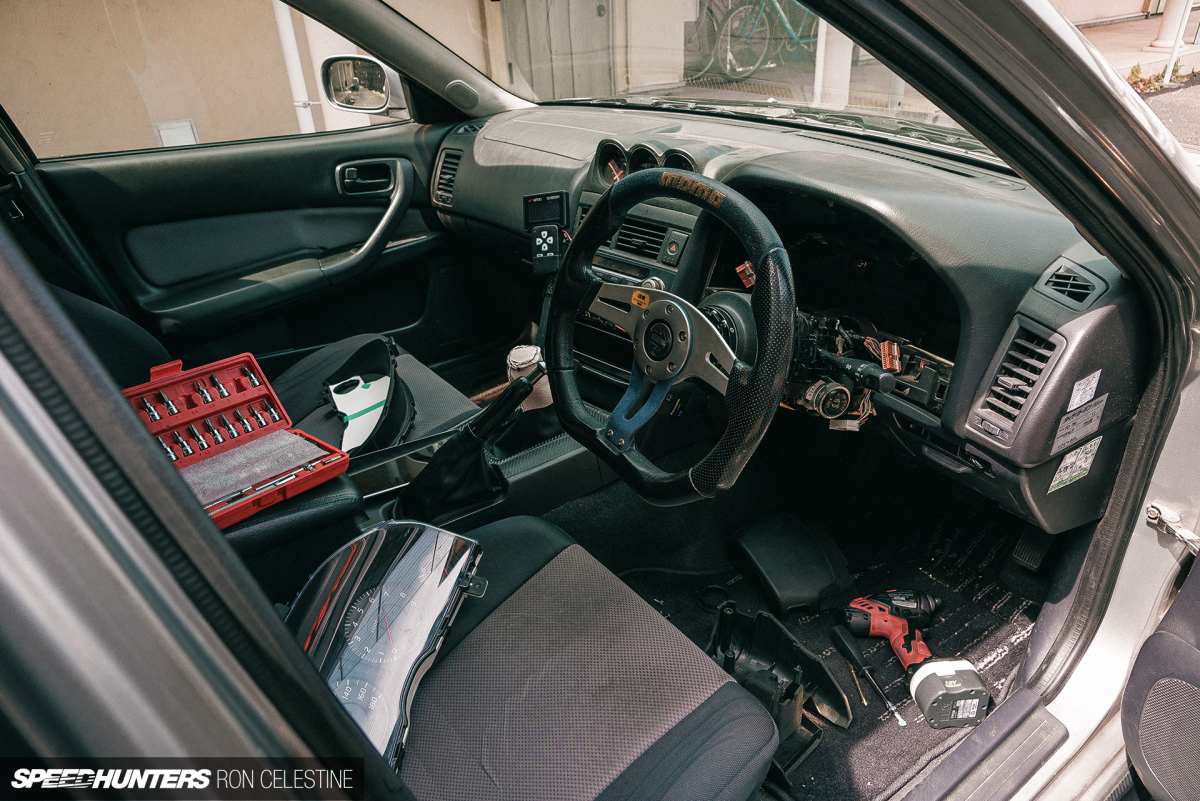Speedhunters_RonCelestine_ProjectRough_CarbonFiber_Defi_12