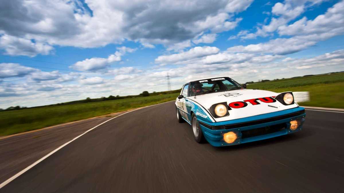 mqazda-rx-7