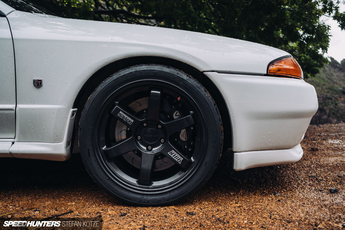 stefan-kotze-speedhunters-nissan-skyline-r32-brothers (61)