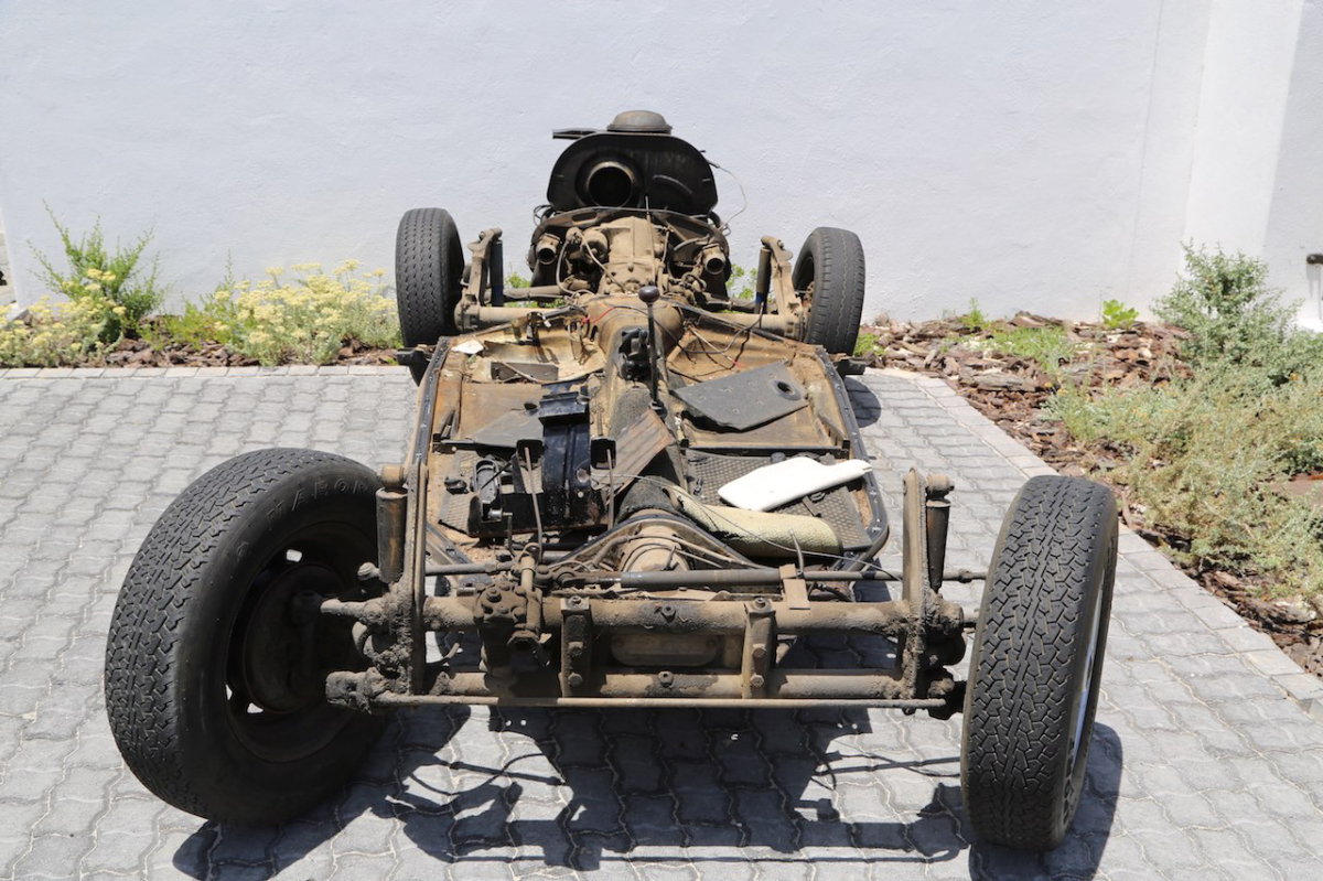 15 V8Stealth Beetle 04 bits we dont need