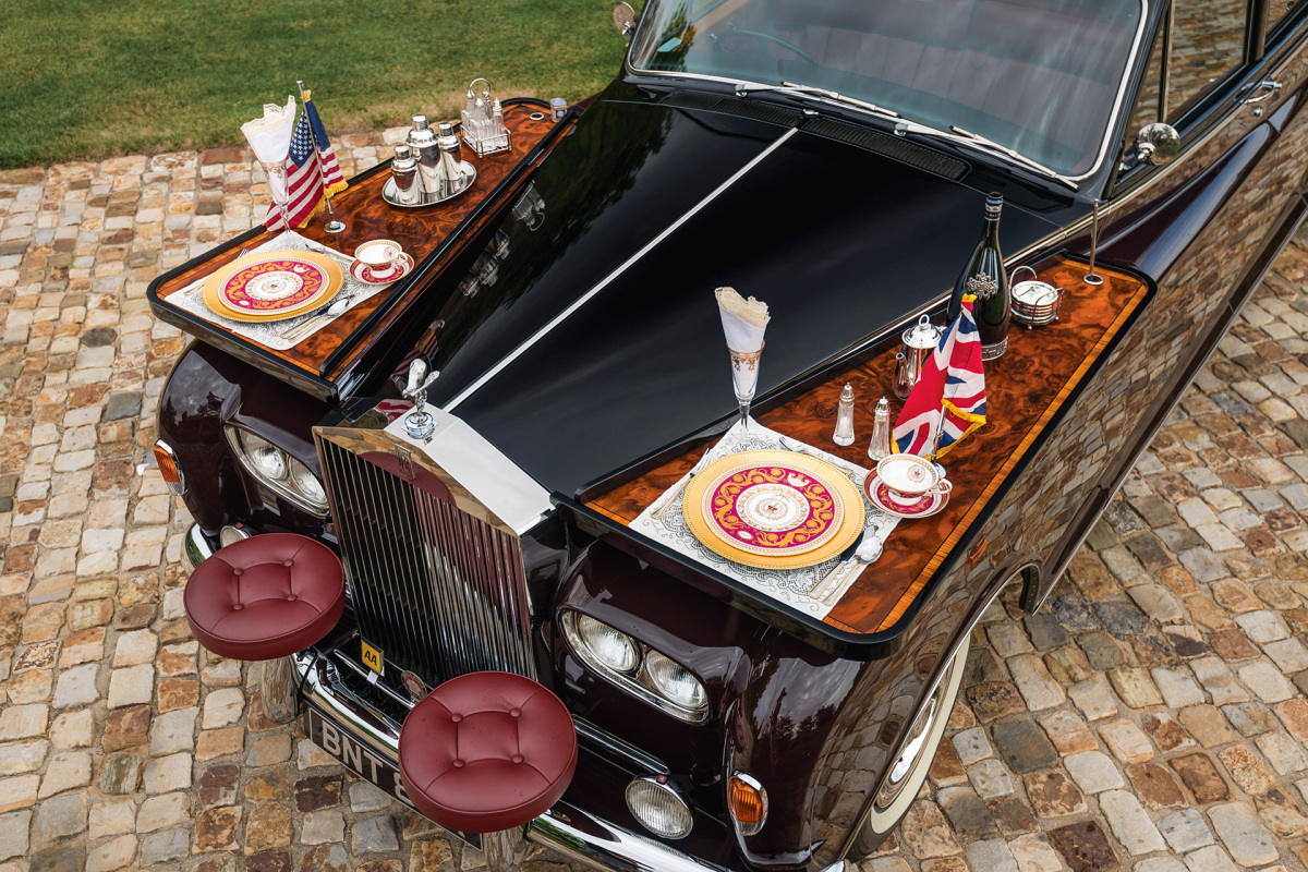 1972-Rolls-Royce-Phantom-VI-Limousine-by-Mulliner-Park-Ward_38-1
