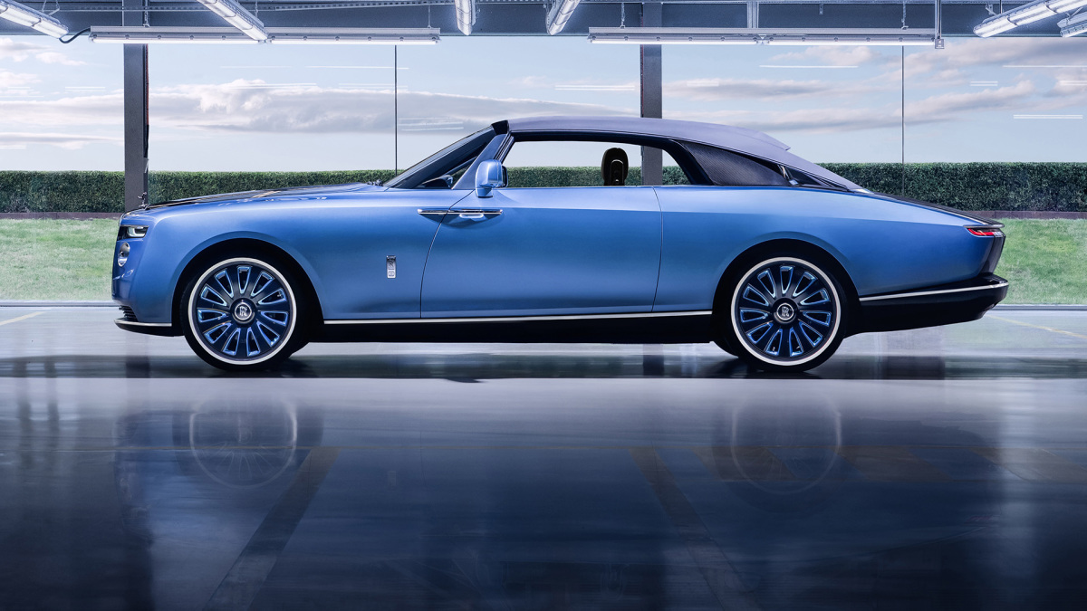 Rolls-Royce Boat Tail in Goodwood Side Profile with Roof