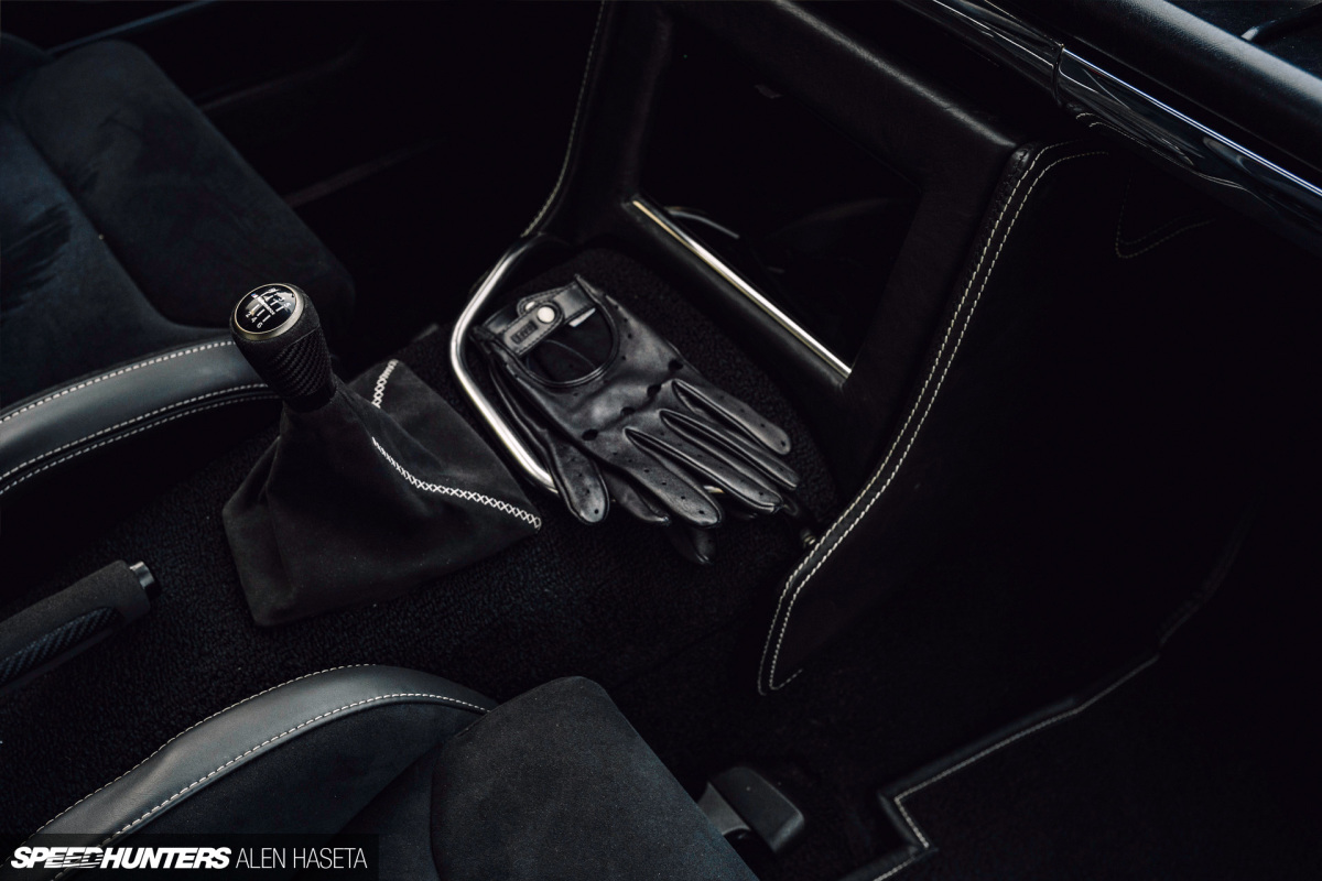 Speedhunters_2002_Interior_4
