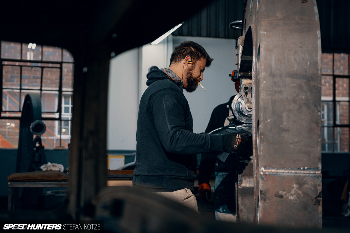 stefan-kotze-speedhunters-english-wheel-fabrication (14)
