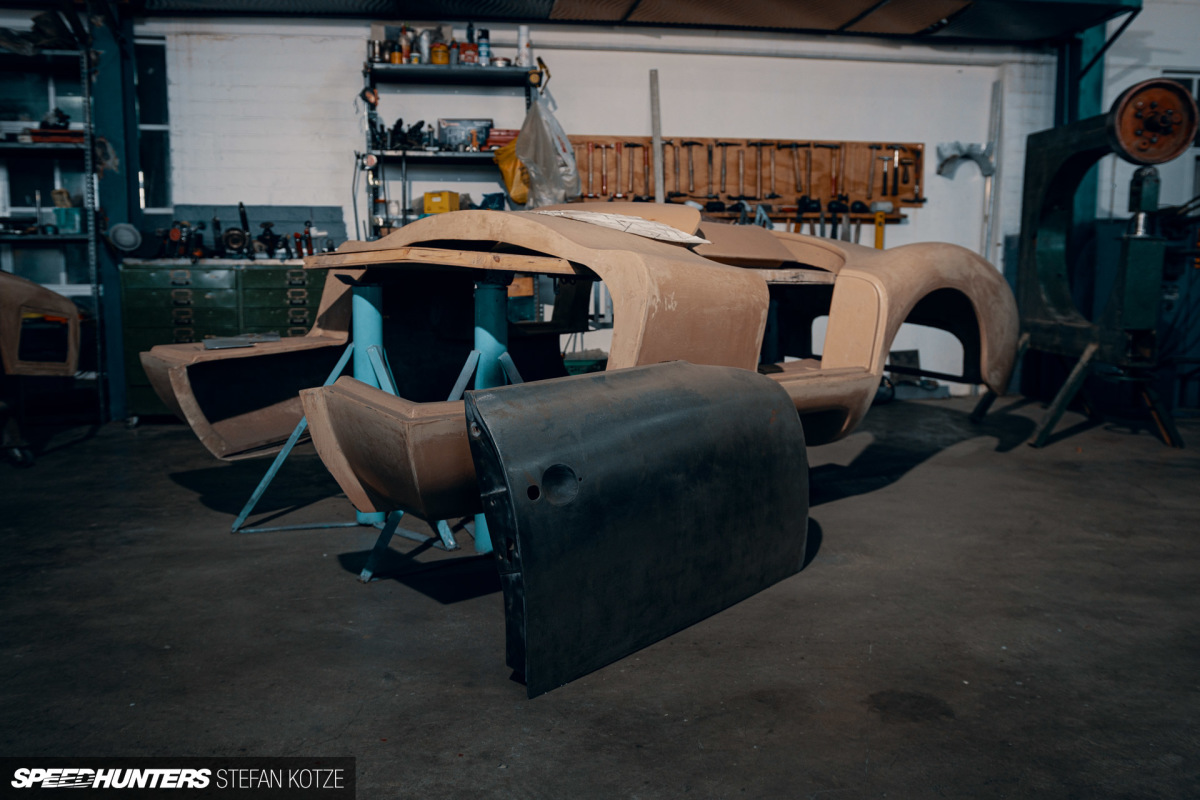 stefan-kotze-speedhunters-english-wheel-fabrication (37)