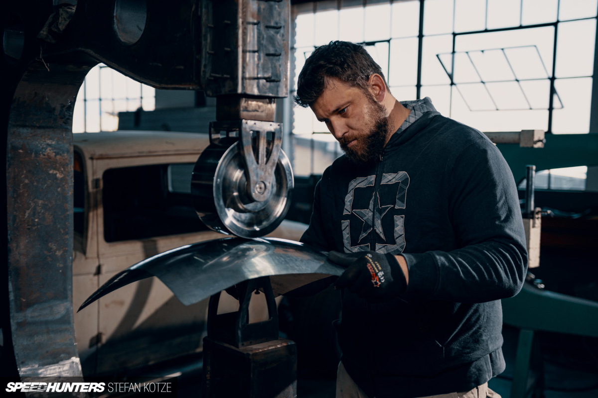 stefan-kotze-speedhunters-english-wheel-fabrication (40)