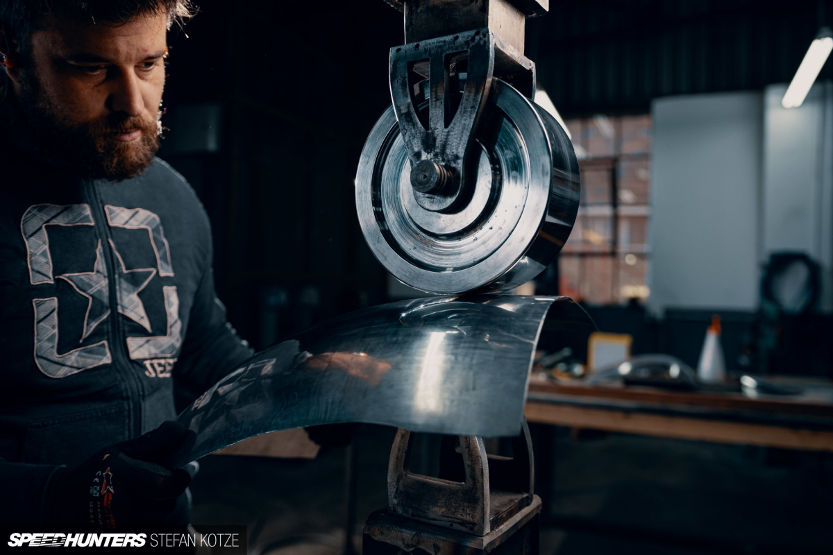stefan-kotze-speedhunters-english-wheel-fabrication (52)