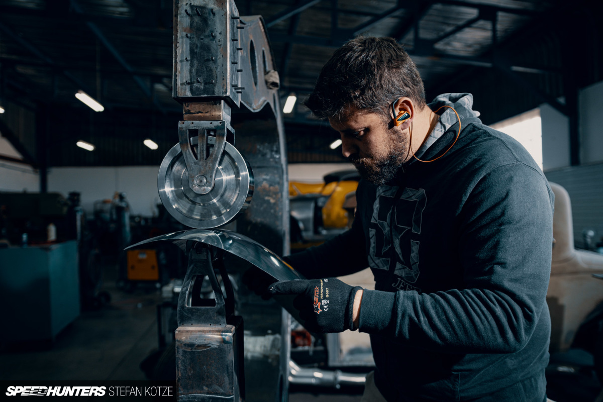 stefan-kotze-speedhunters-english-wheel-fabrication (61)