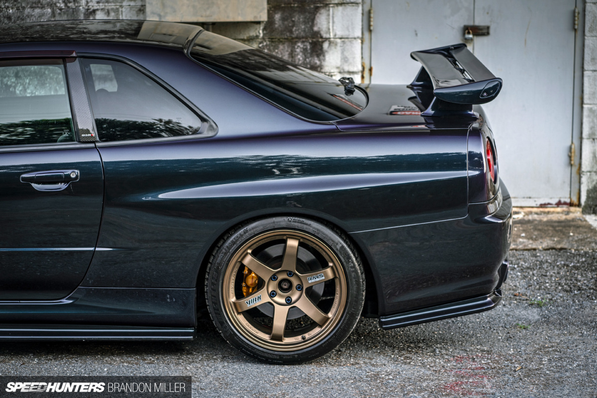 Speedhunters_R34static-12
