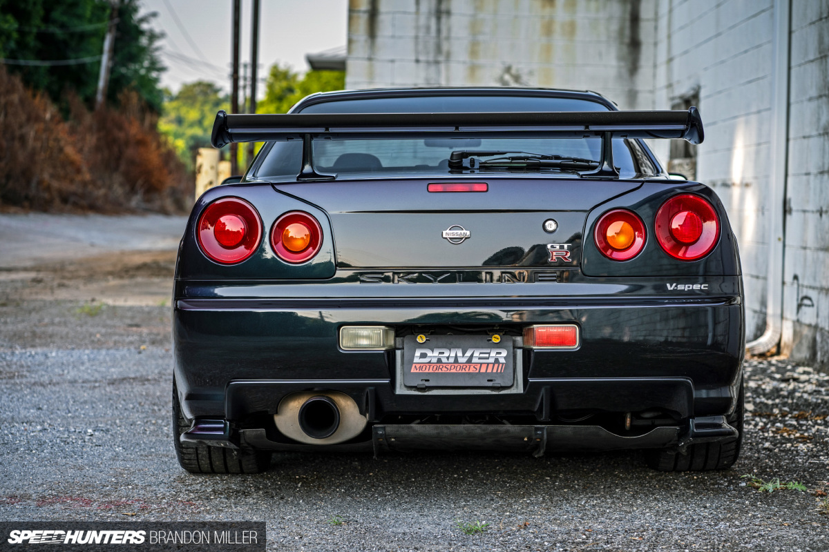 Speedhunters_R34static-17