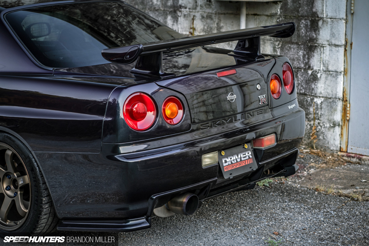 Speedhunters_R34static-18