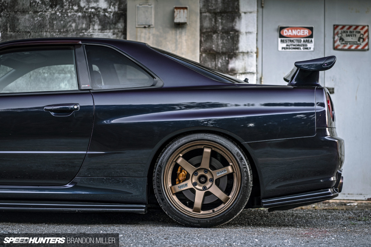 Speedhunters_R34static-6