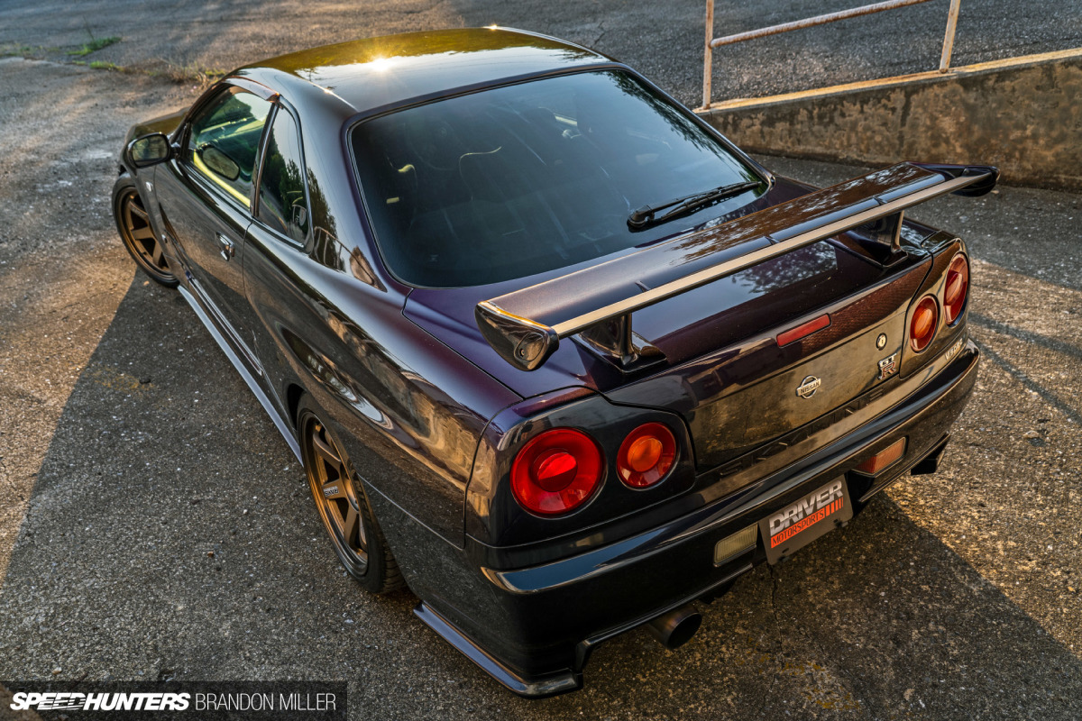 Speedhunters_R34static-8