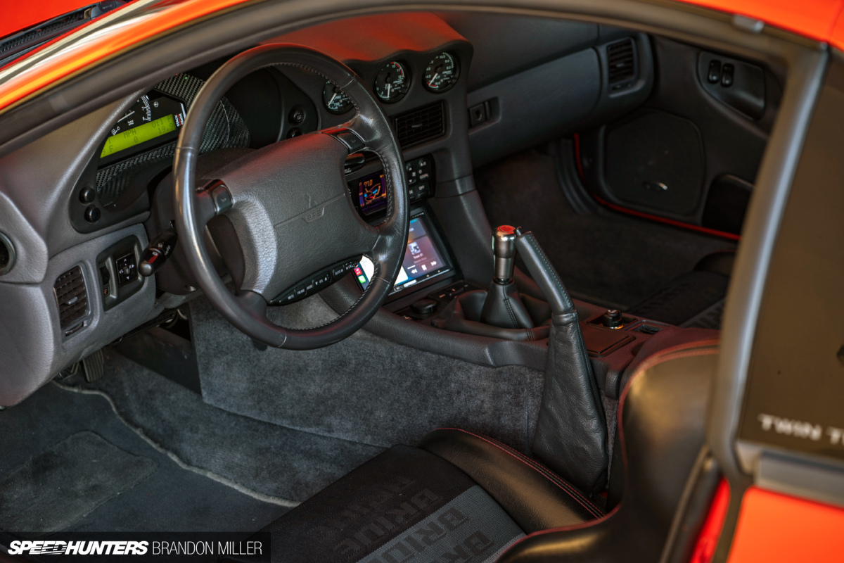 SH_3000GTO interior 1