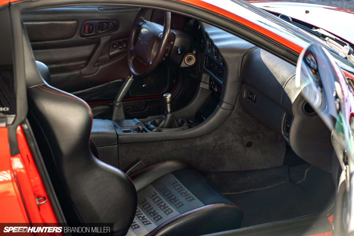 SH_3000GTO interior 8