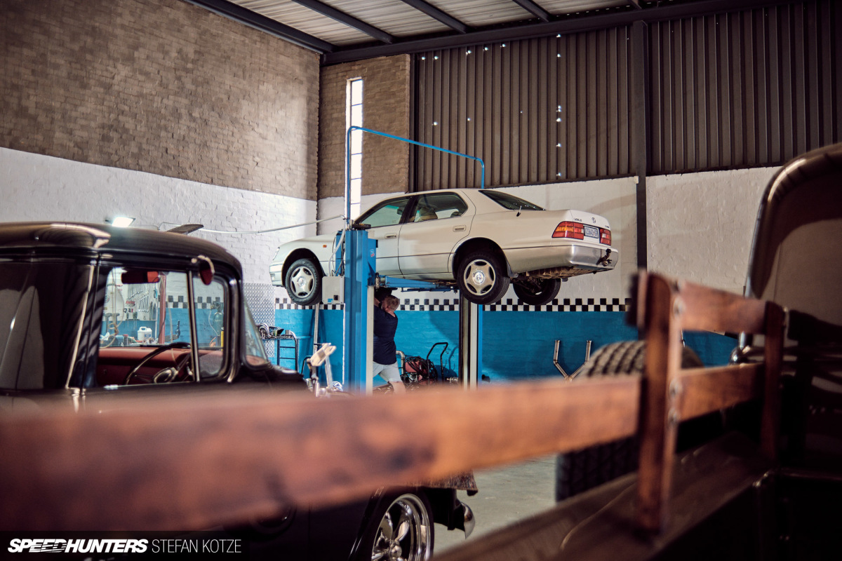 stefan-kotze-speedhunters-lexus-ls400-exhaust (22)