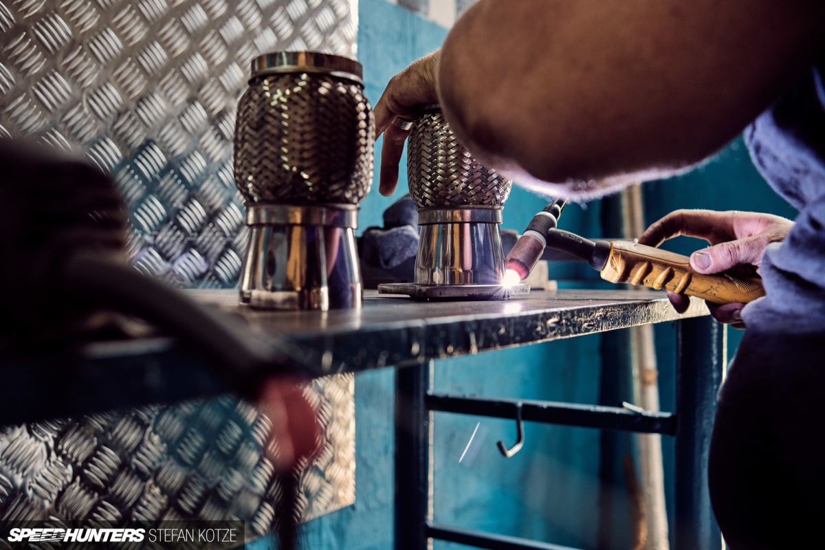 stefan-kotze-speedhunters-lexus-ls400-exhaust (45)