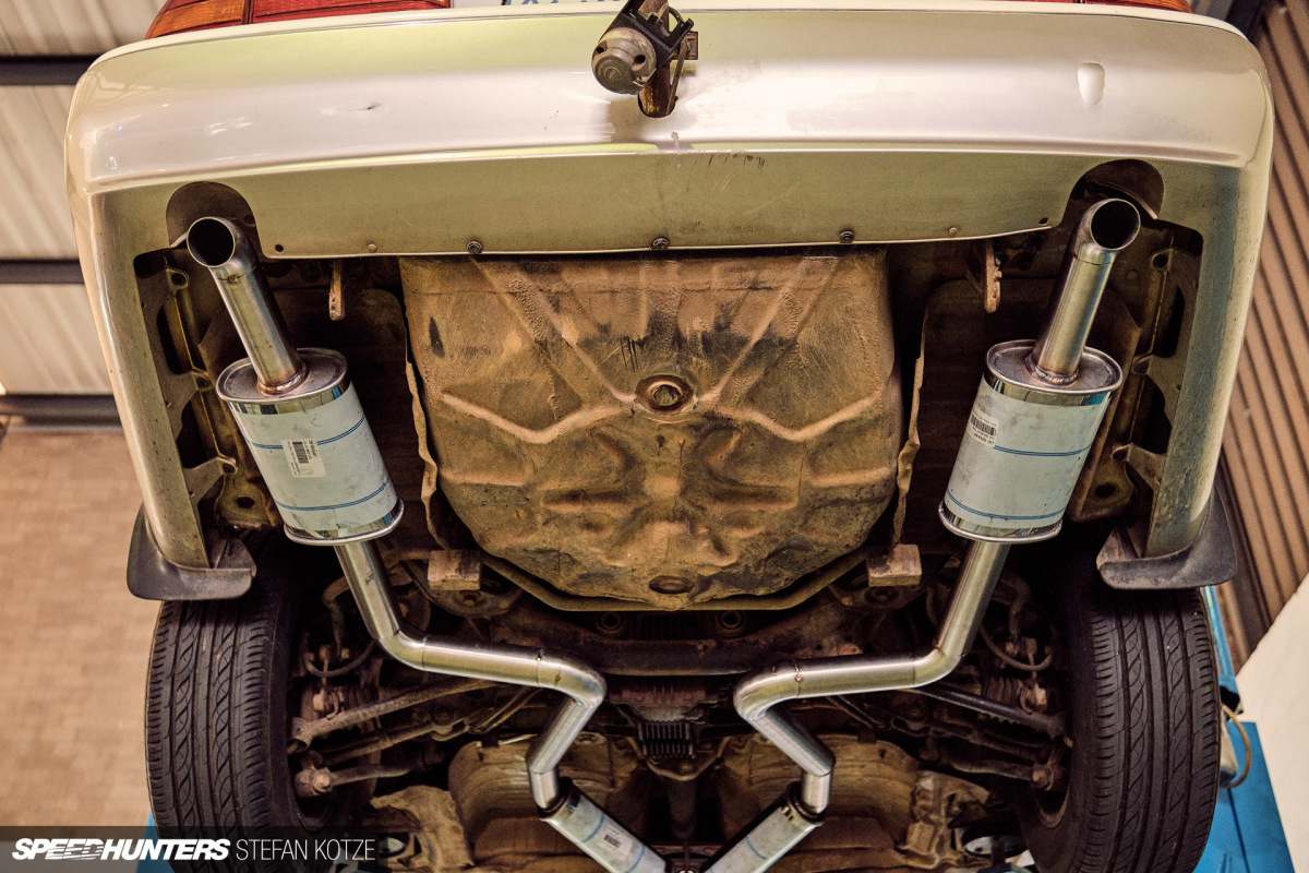 stefan-kotze-speedhunters-lexus-ls400-exhaust (72)