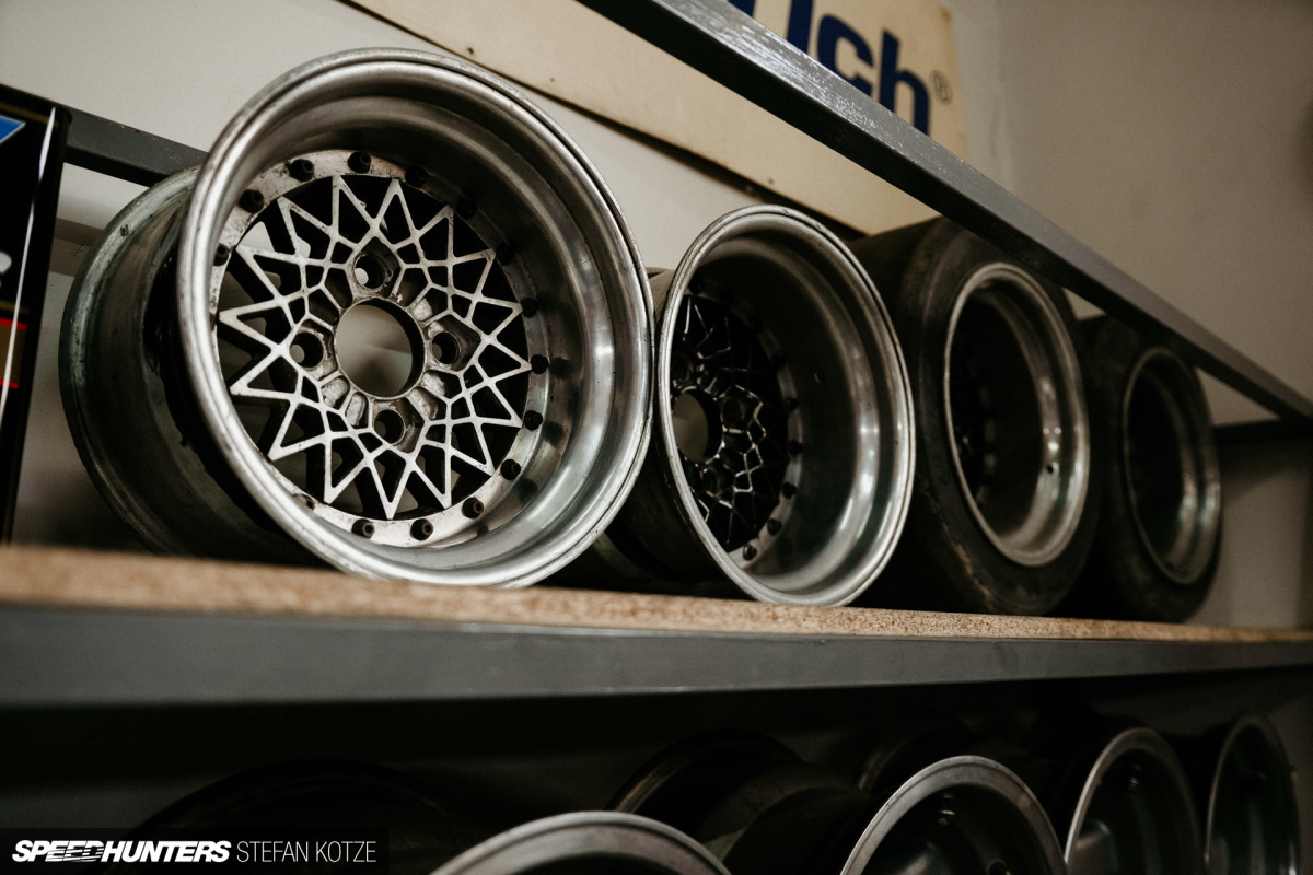 The_Datsun_Shop_stefan_kotze_Speedhunters (32)