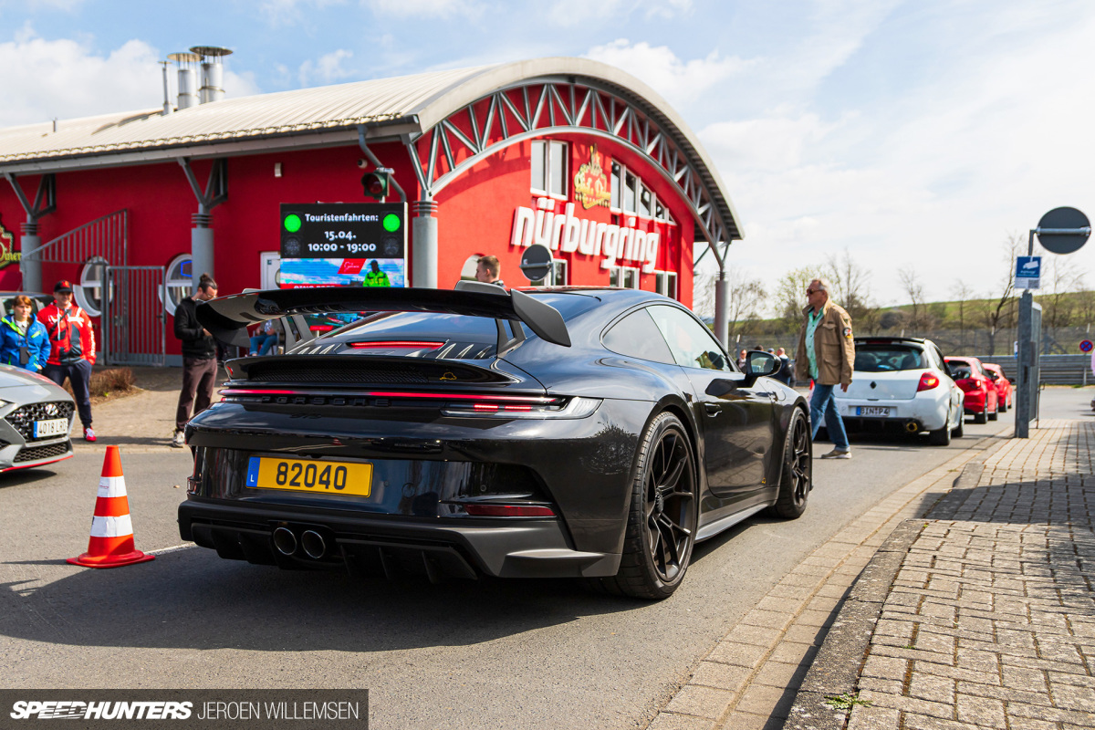 SH-car-freitag-porsche-992-gt3-black-4903