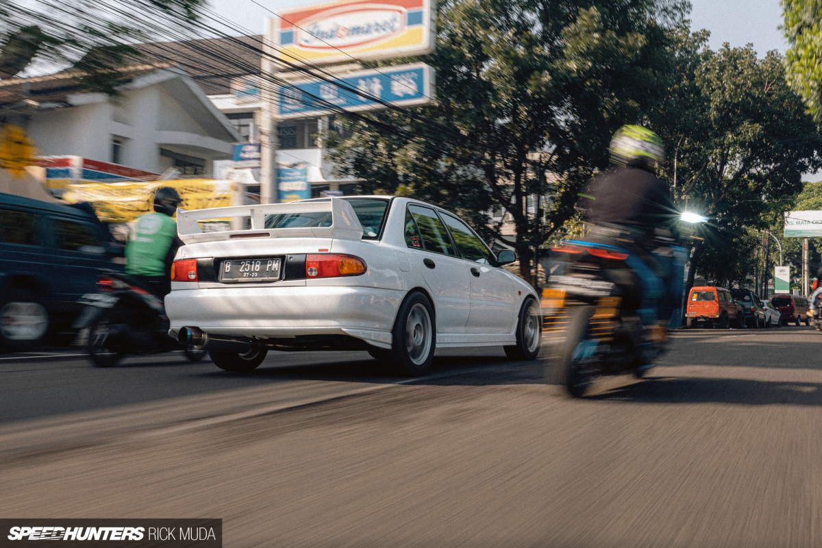 Reviving An Indonesian Ex-Rally Evo For The Street