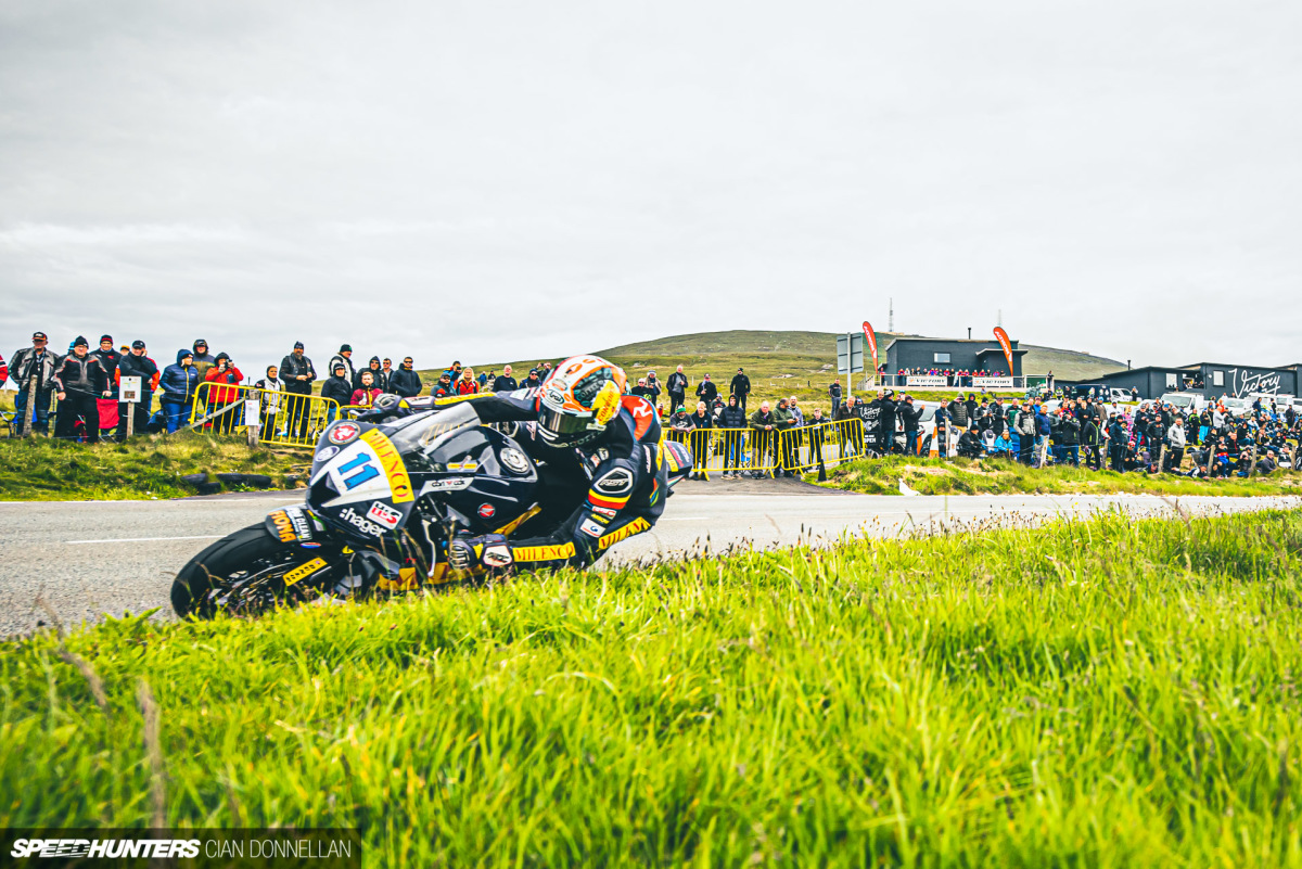Isle_of_Man_TT_on_Speedhunters_Pic_By_Cian_Don (2)
