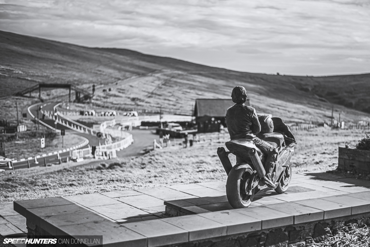 Lapping_The_TT_Course_Pic_By_CianDon (1)
