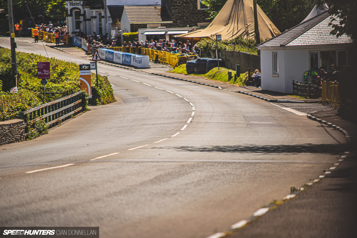 Lapping_The_TT_Course_Pic_By_CianDon (62)
