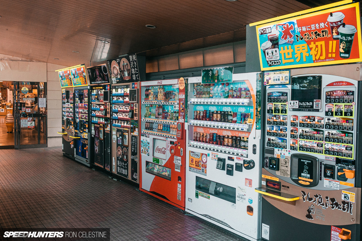 Speedhunters_Ron_Celestine_ServiceAreaFood_1