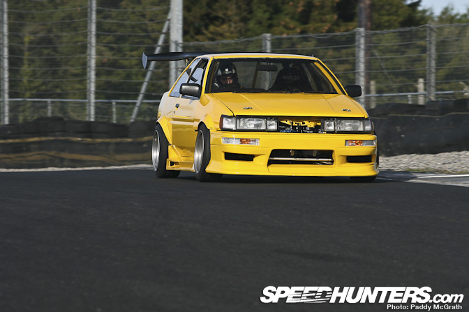 Desktops>> Ex-shino Kouba ’86