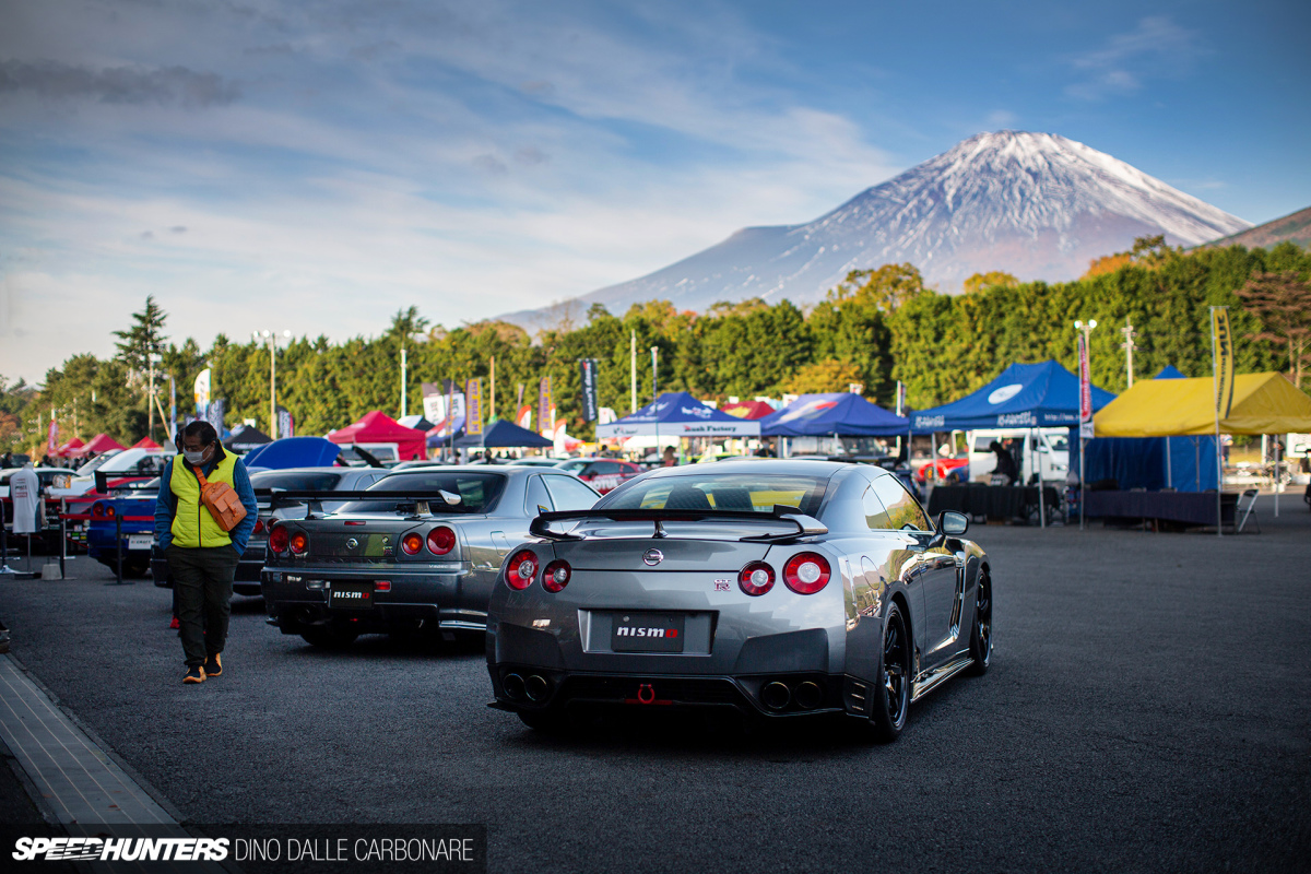 GT-R Otaku Unite At R’s Meeting