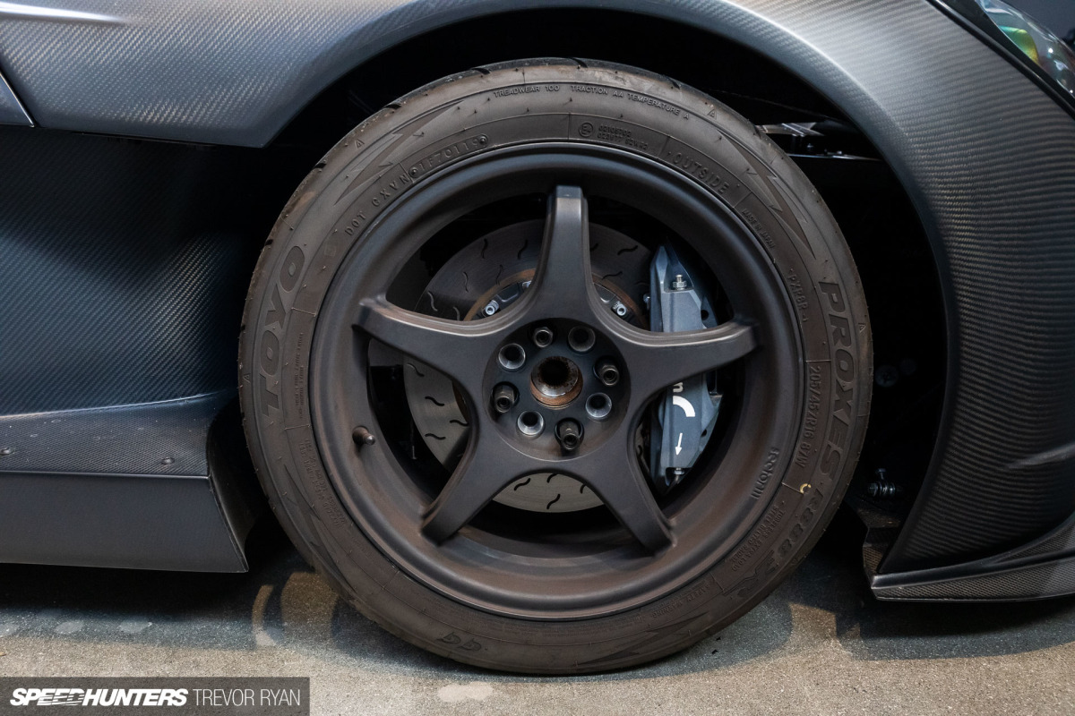 2023-Carbon-Fiber-Lotus-Roadster_Trevor-Ryan-Speedhunters_033