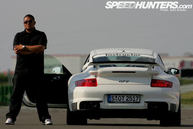 New Cars>> Enjoying Germany In A Porsche 911 Gt2